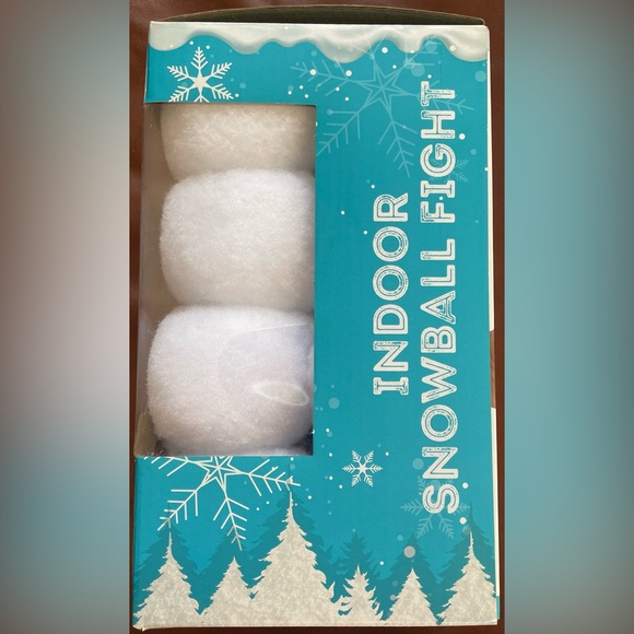 BNIOB! 16 SNOWBALLS, INDOOR SNOWBALL FIGHT Another Great Product From SNOWTIME® - Picture 2 of 6